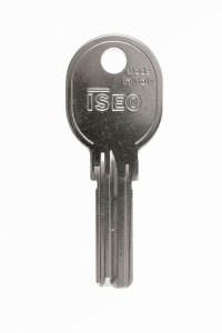 ISEO Bohrmuldenschlüssel Profil R6, mit Magnet Code an 1. Stelle, nach 